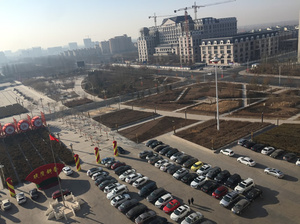 政務(wù)服務(wù)中心南北廣場(chǎng)